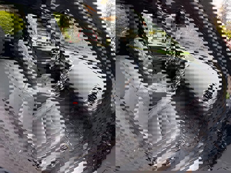 Used 2015 Volvo XC60 T6 R-Design Platinum image 12