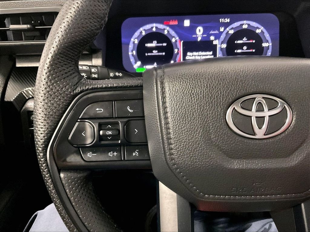 Used 2025 Toyota Tacoma TRD Pro AWD/4WD image 23