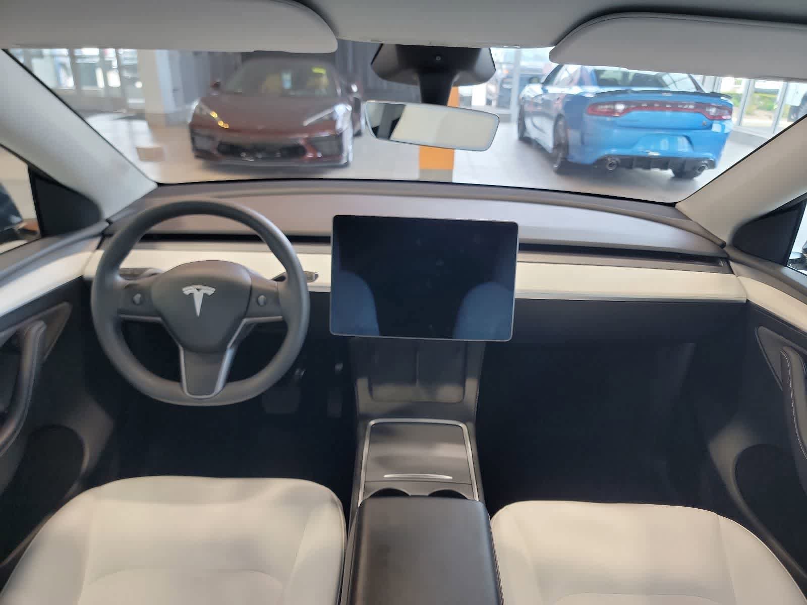 Used 2025 Tesla Model Y Long Range AWD/4WD image 27