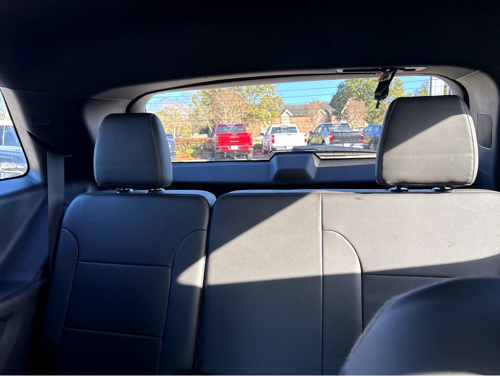 Used 2022 Chevrolet Traverse Premier w/ Redline Edition image 44