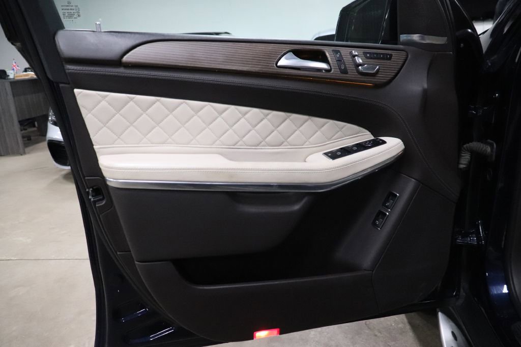 Used 2019 Mercedes-Benz GLS 550 4MATIC w/ Grand Edition Package image 9