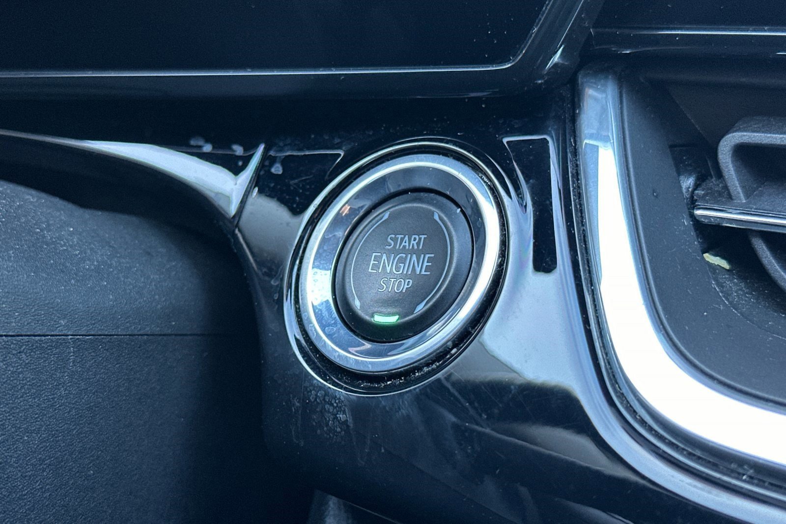 Used 2024 Chevrolet Trax ACTIV image 32