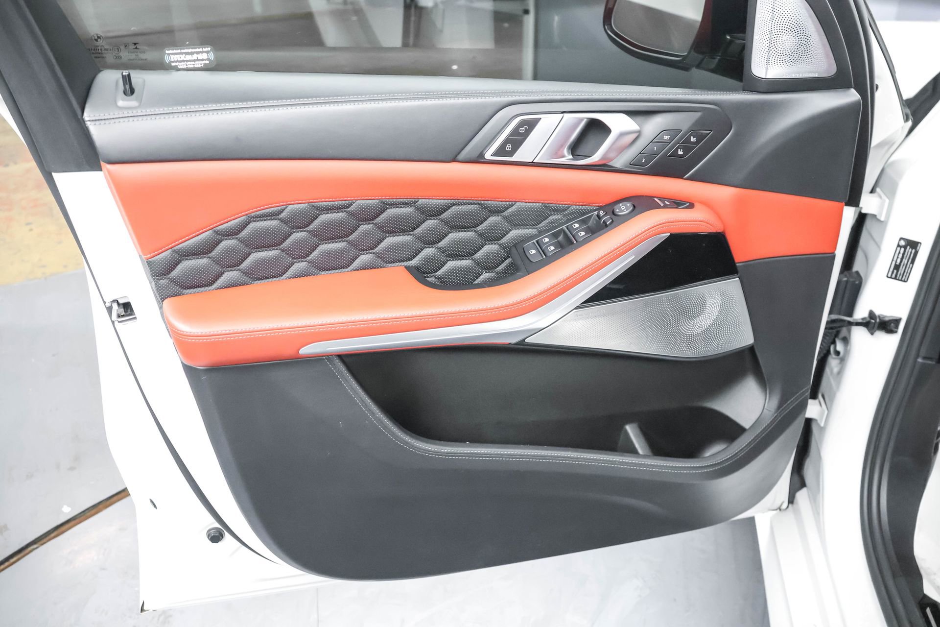 Used 2020 BMW X5 M Competition w/ Executive Package image 27