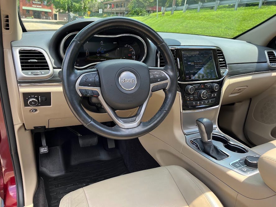 Used 2019 Jeep Grand Cherokee Limited image 9