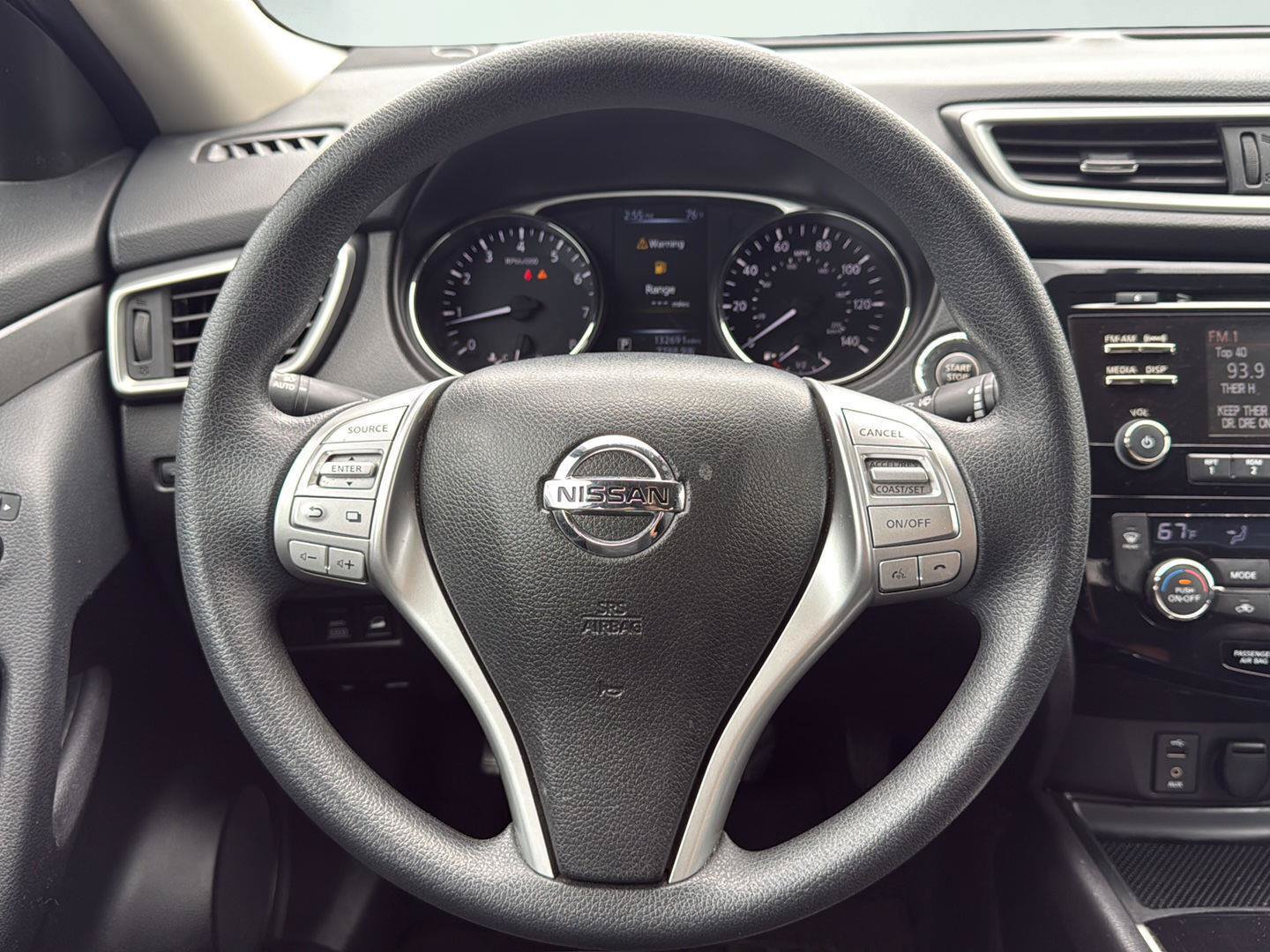 Used 2015 Nissan Rogue SV w/ SV Moonroof Package AWD/4WD image 17
