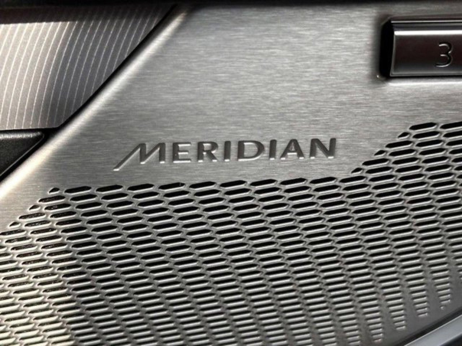 New 2024 Jaguar XF R-Dynamic SE image 39