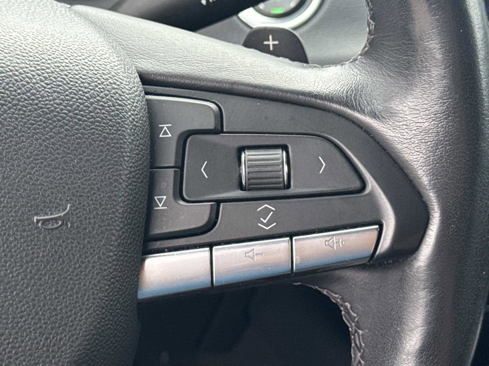 Used 2021 Cadillac XT4 Premium Luxury w/ Cold Weather Package image 10