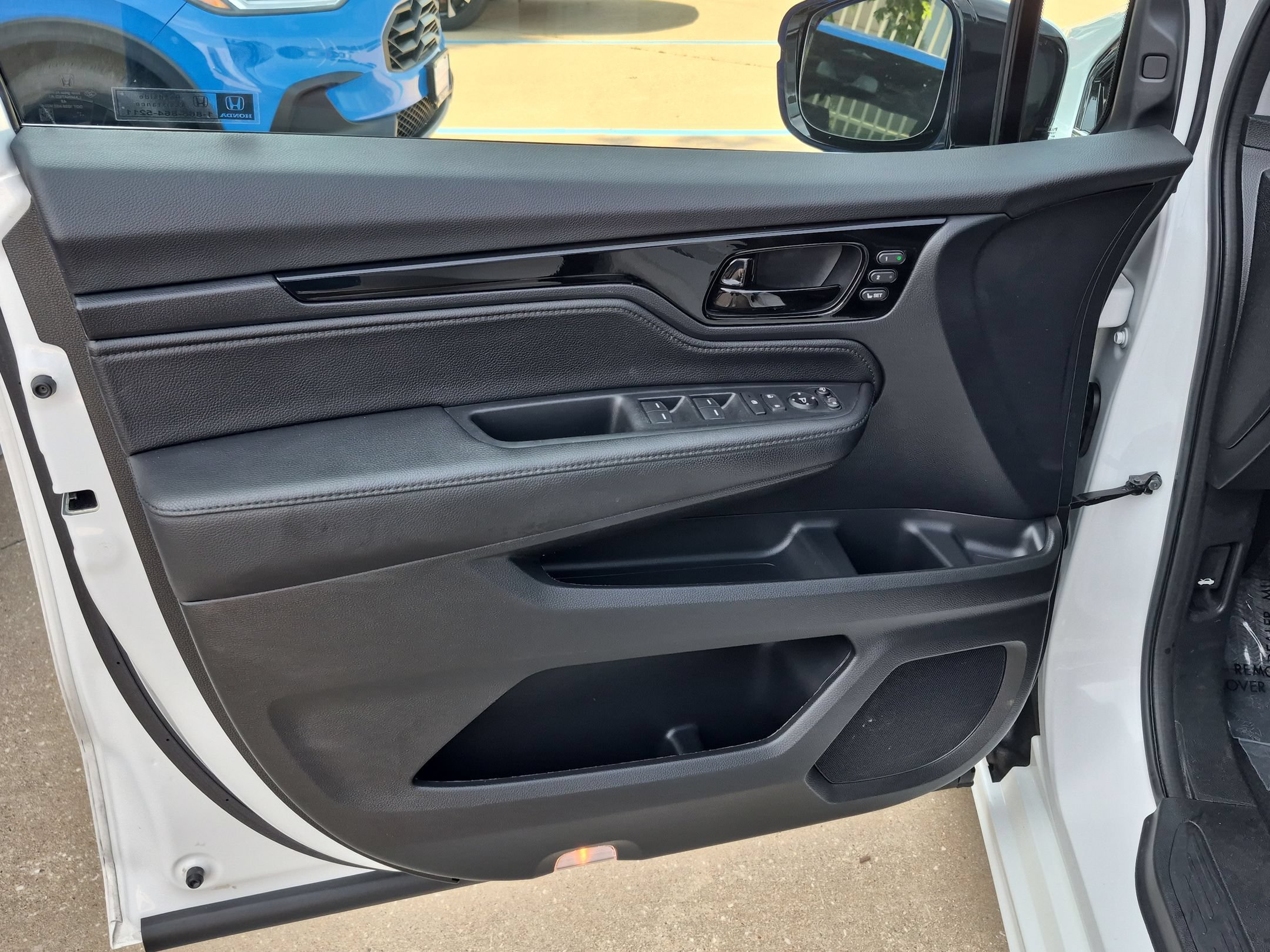 Certified 2024 Honda Odyssey Elite image 12