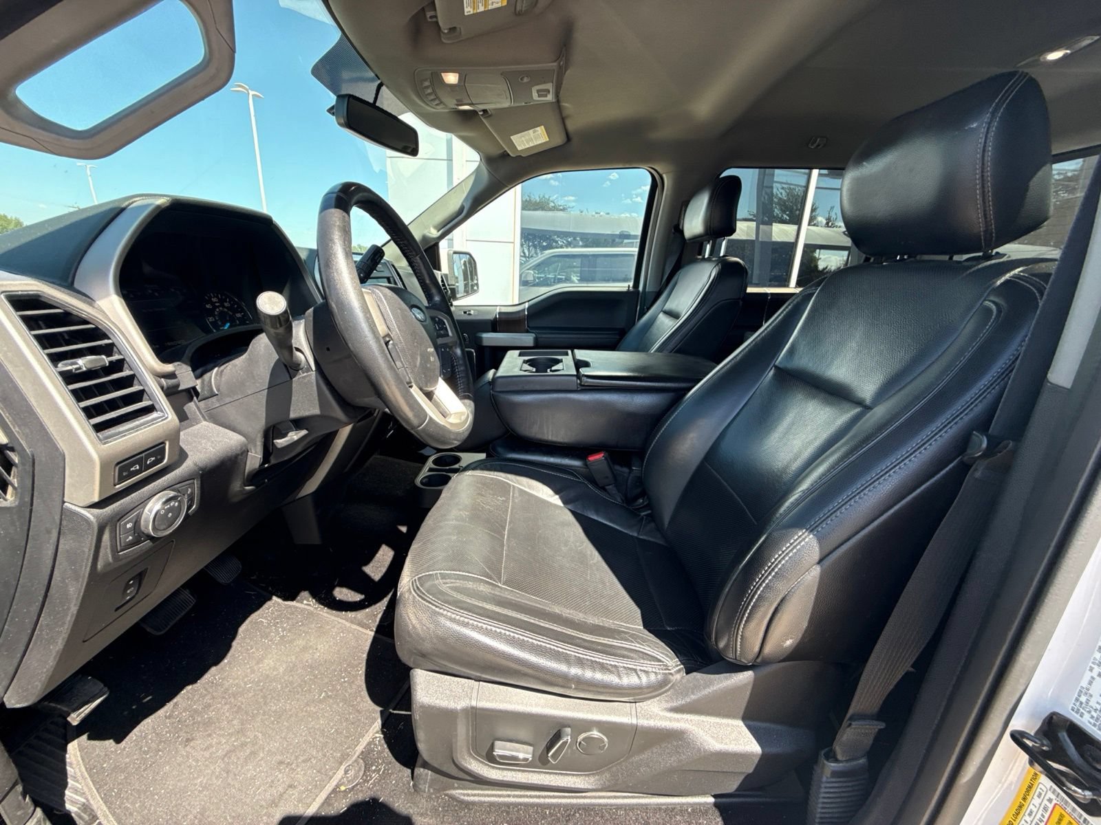 Used 2017 Ford F150 Lariat w/ Equipment Group 501A Mid AWD/4WD image 8