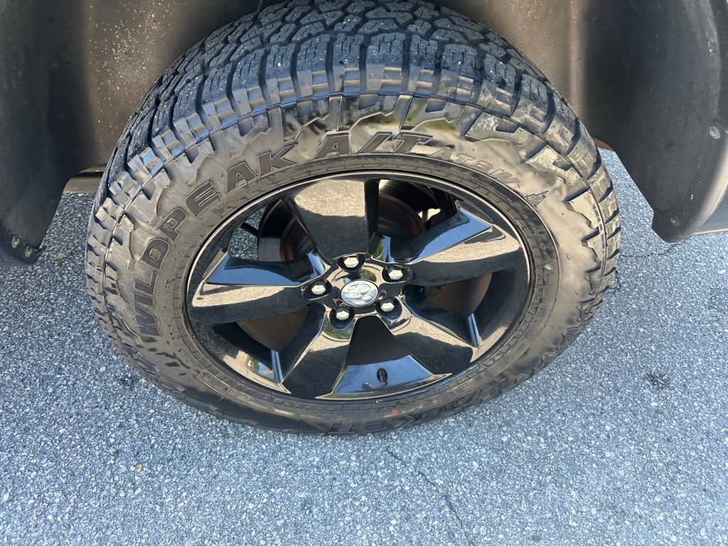 Used 2014 RAM 1500 Express image 9