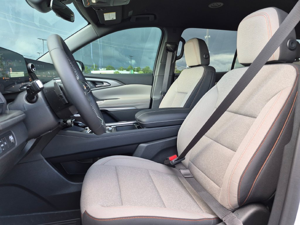 New 2026 Chevrolet Traverse LT w/ LPO, Floor Liner Package FWD image 15
