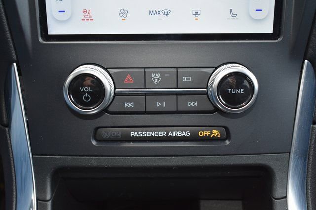 Used 2024 Ford Edge Titanium image 27