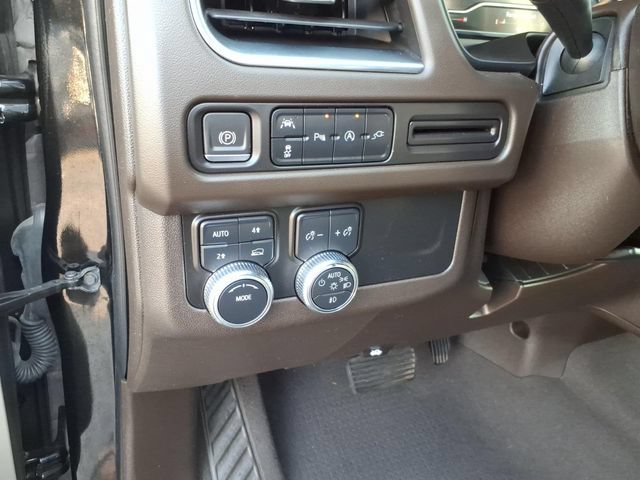 Certified 2022 GMC Yukon XL SLE w/ Gmc Pro Safety Plus Package AWD/4WD image 30