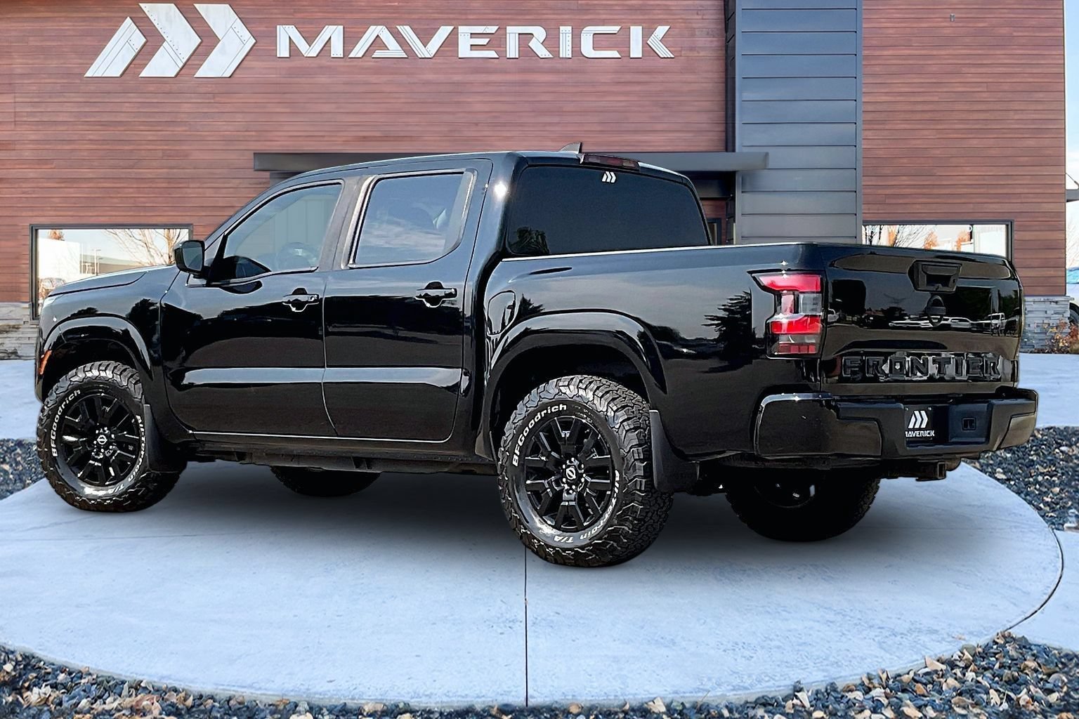 Used 2022 Nissan Frontier SV AWD/4WD image 4