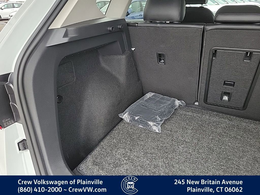 Certified 2022 Volkswagen Taos SEL image 50
