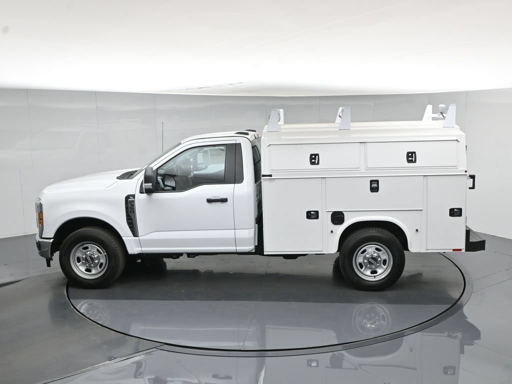 New 2026 Ford F350 XL w/ XL Chrome Package RWD image 57