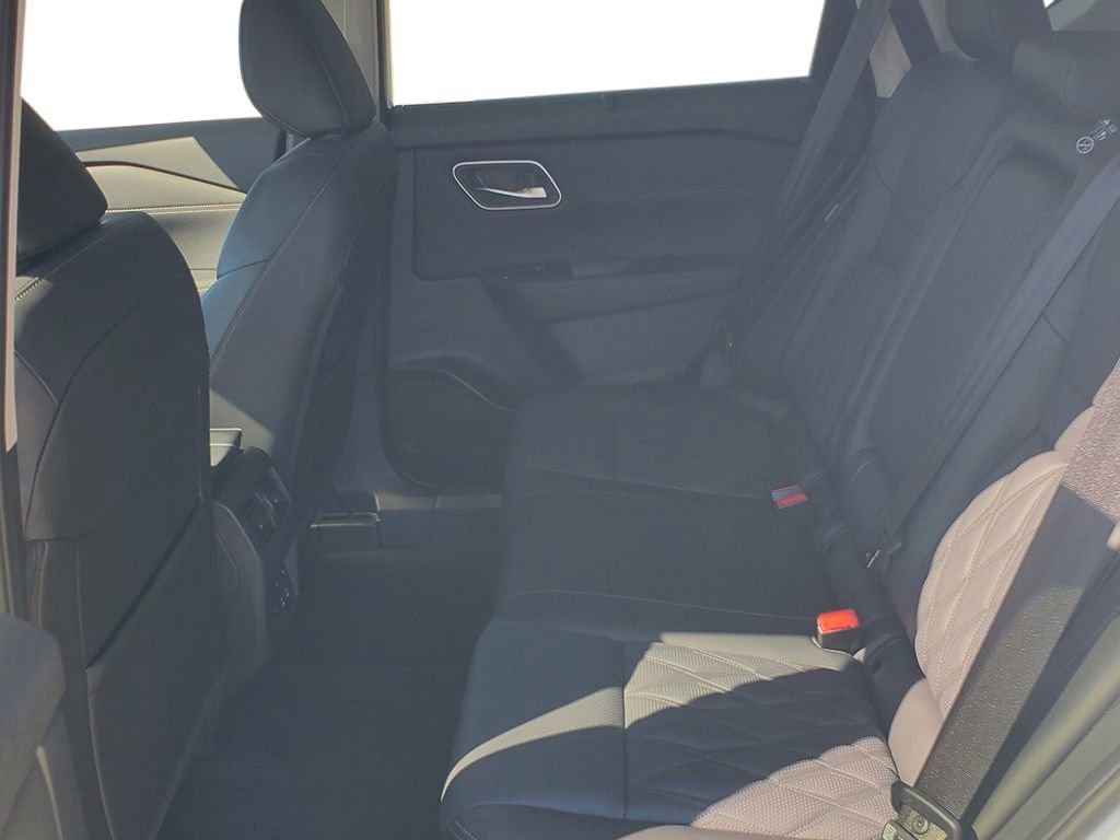 New 2026 Nissan Rogue Platinum image 25