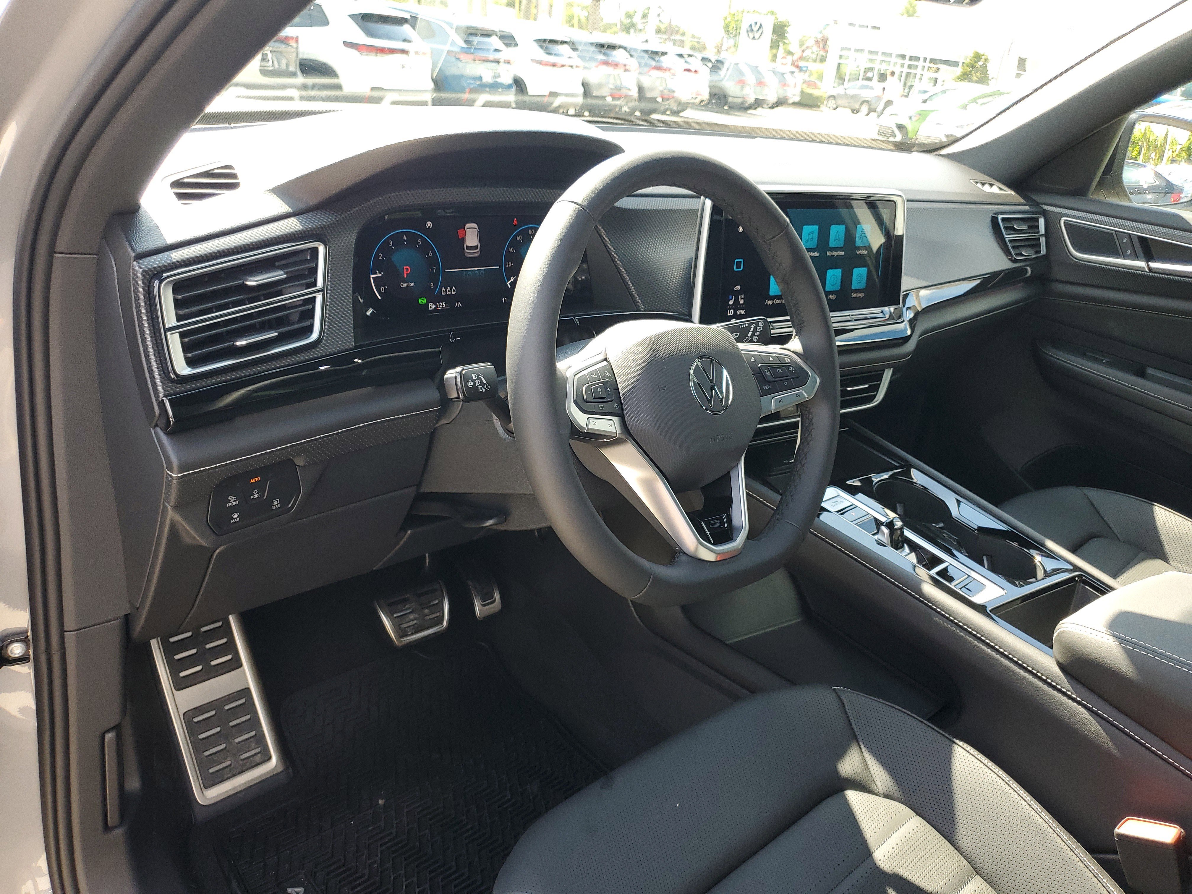 New 2026 Volkswagen Atlas Cross Sport SEL R-Line image 19