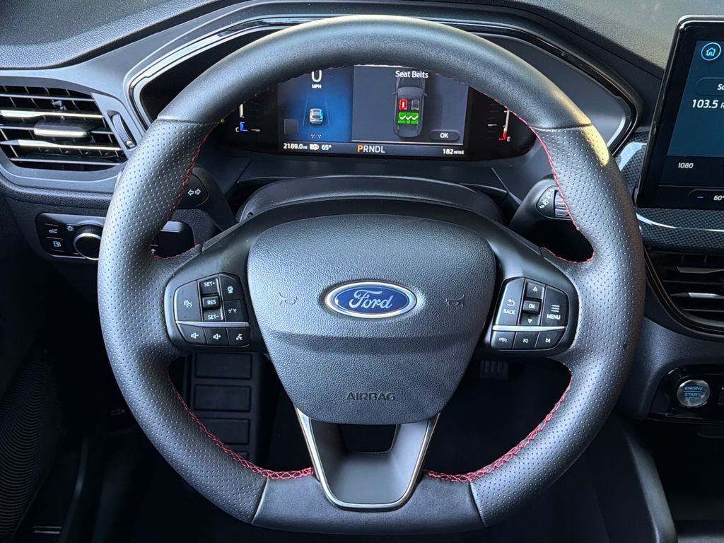Used 2025 Ford Escape ST-Line w/ Equipment Group 301A image 4
