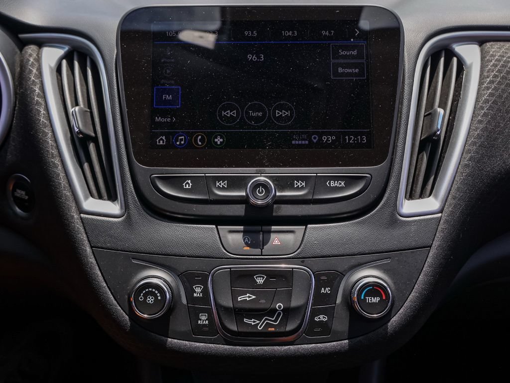 Used 2025 Chevrolet Malibu RS FWD image 28