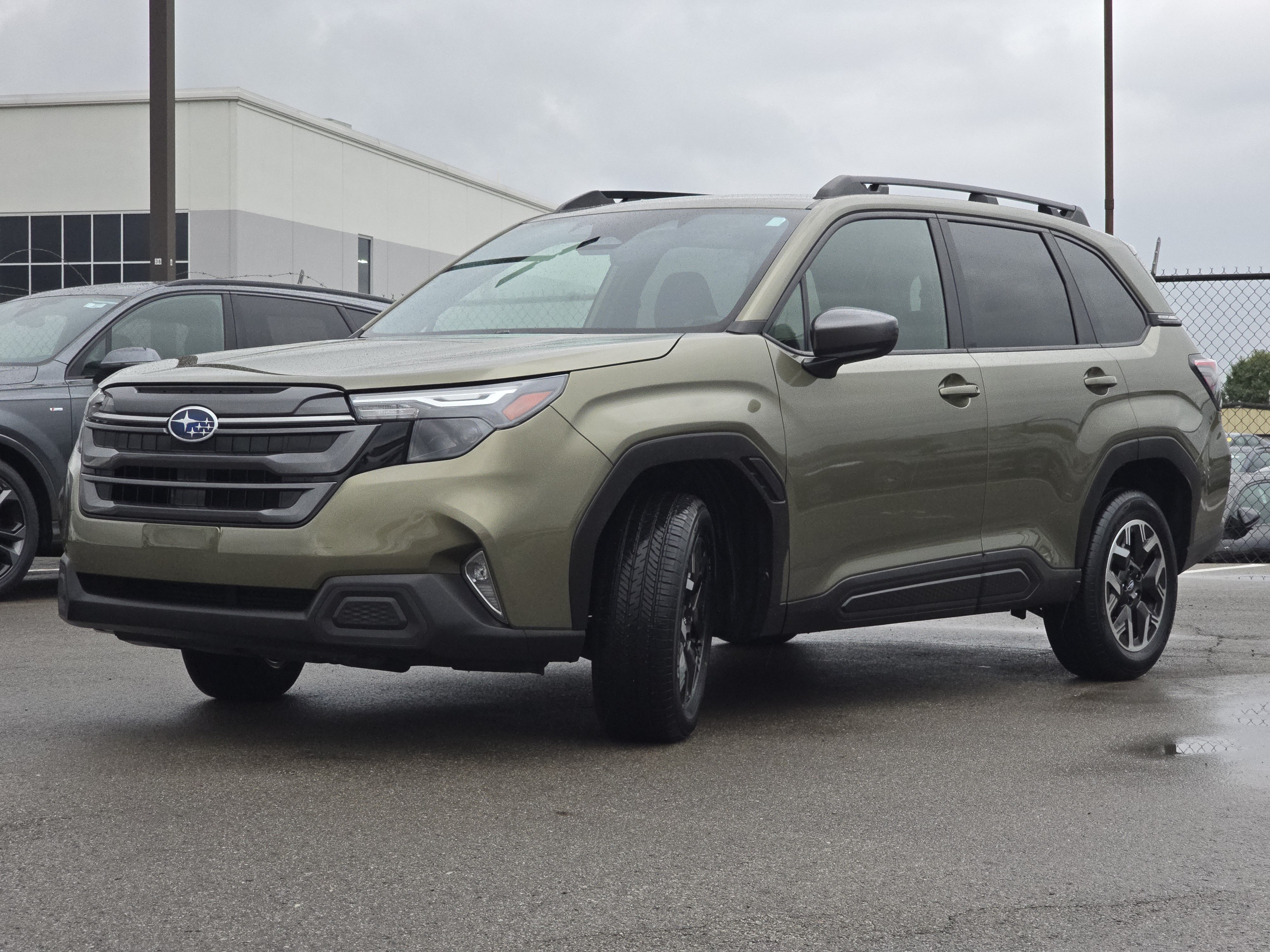 Certified 2025 Subaru Forester Premium AWD/4WD image 3