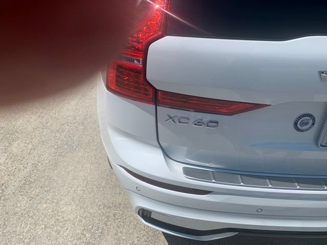 Used 2024 Volvo XC60 B5 Core w/ Protection Package Premier AWD/4WD image 6