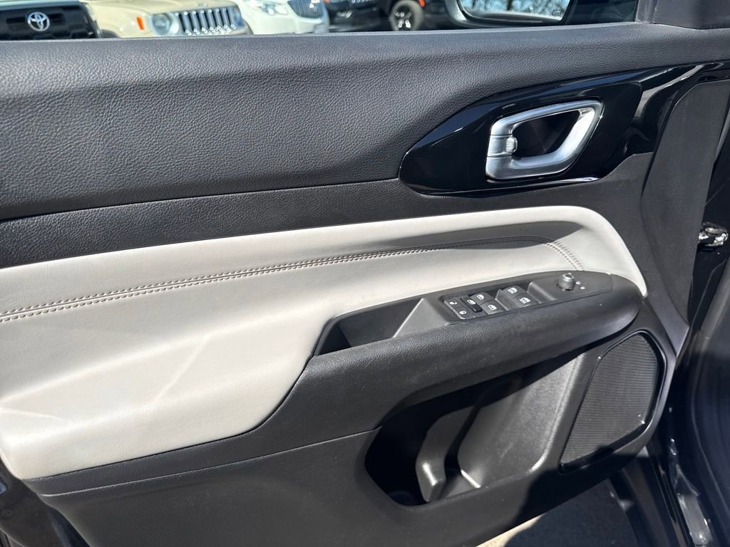 Certified 2022 Jeep Compass Limited image 12