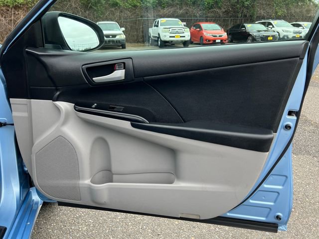 Used 2012 Toyota Camry LE FWD image 33