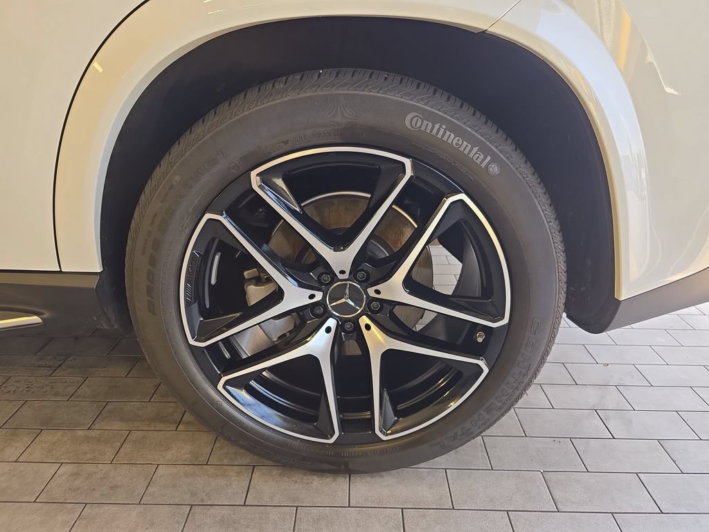 Certified 2025 Mercedes-Benz GLE 53 AMG 4MATIC image 38