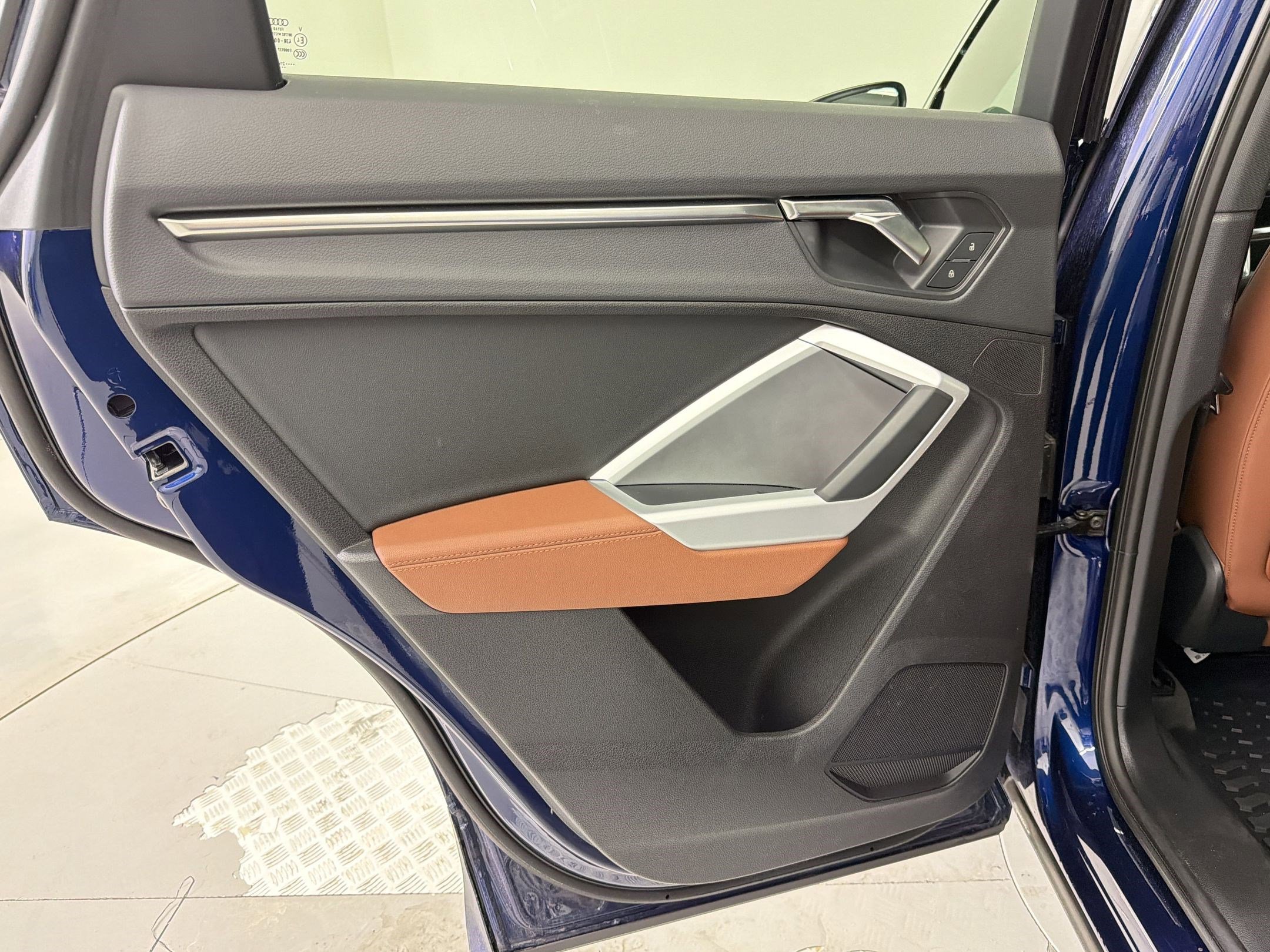 Certified 2025 Audi Q3 2.0T Premium w/ Convenience Package AWD/4WD image 27