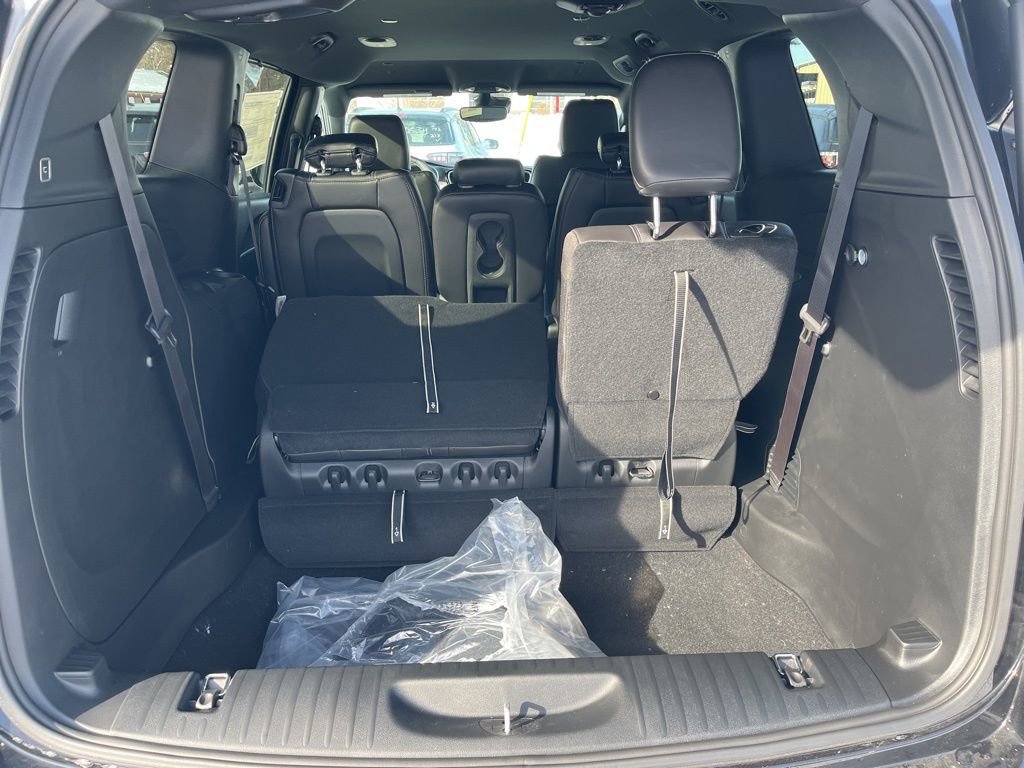 New 2026 Chrysler Pacifica Select FWD image 14
