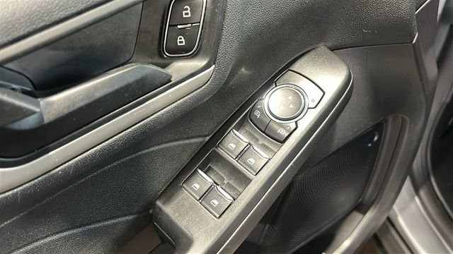 Used 2022 Ford Escape SE w/ SE Sport Appearance Package image 27