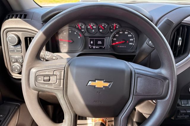 Used 2025 Chevrolet Silverado 3500 W/T AWD/4WD image 32
