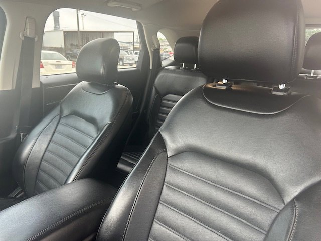 Used 2018 Ford Edge SEL w/ Equipment Group 201A FWD image 8