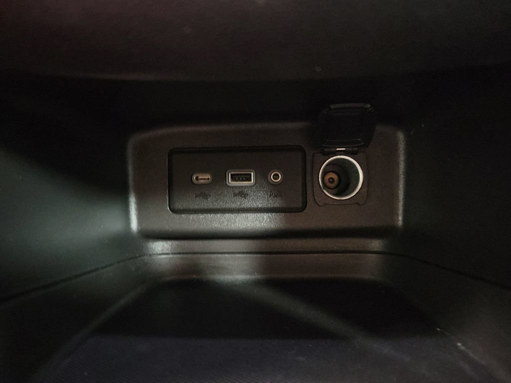 Used 2022 Chevrolet Equinox LT w/ Driver Convenience Package FWD image 19