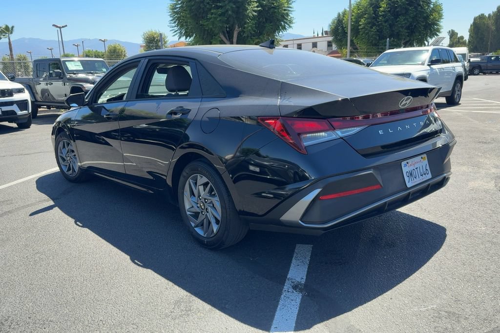 Used 2024 Hyundai Elantra SEL FWD image 8
