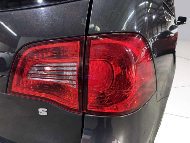 Used 2012 Volkswagen Routan S image 12