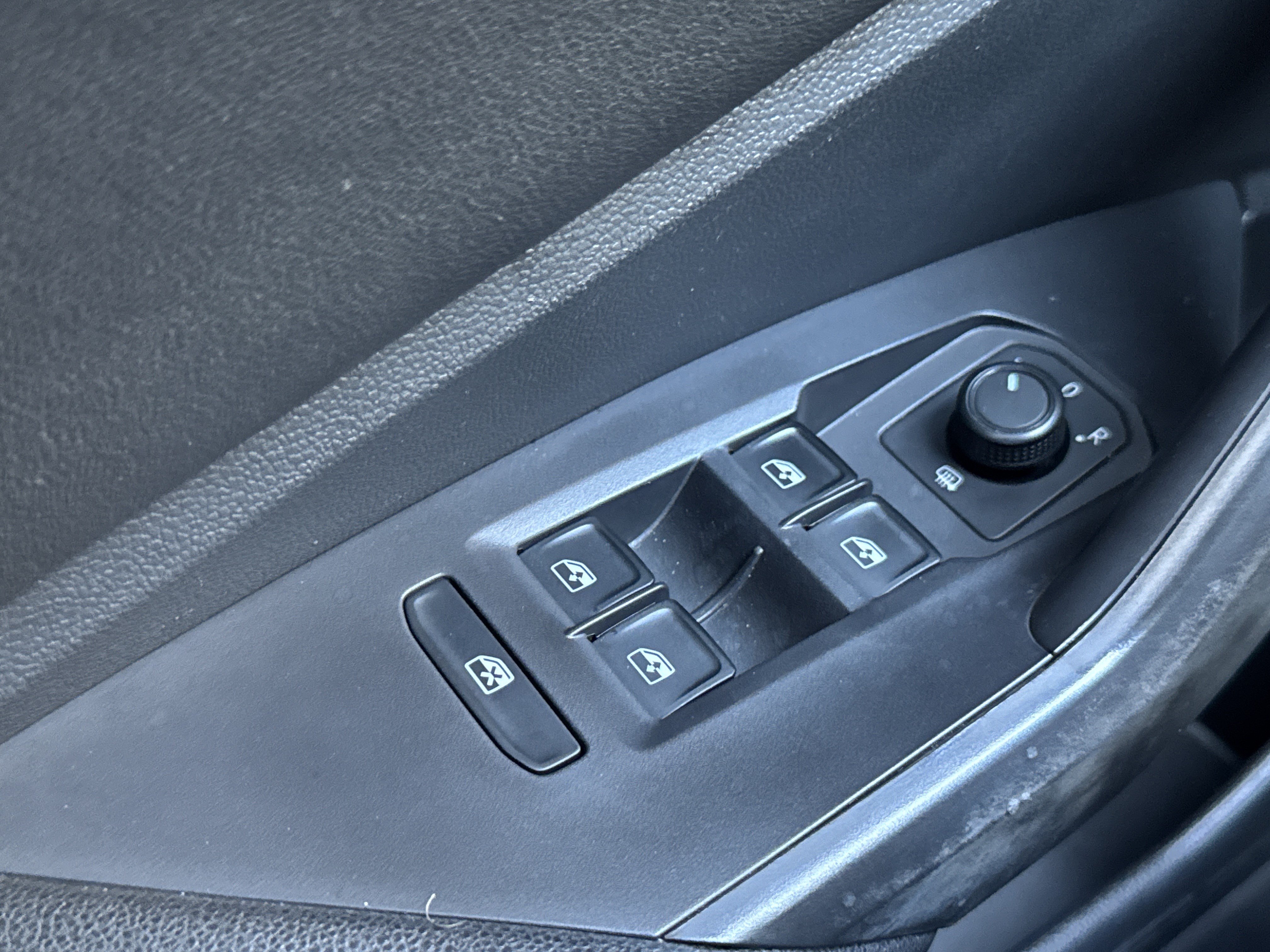 Used 2019 Volkswagen Jetta R-Line FWD image 22