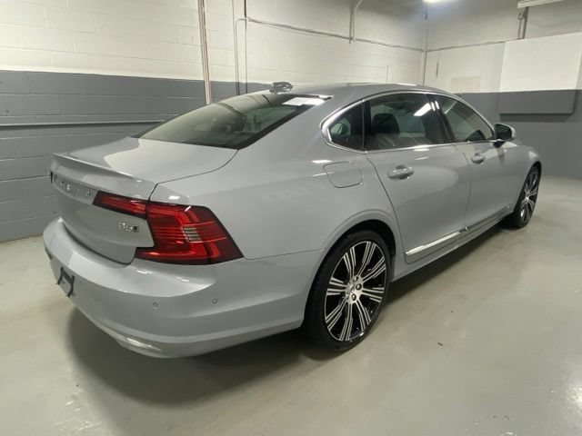 Used 2025 Volvo S90 B6 Plus AWD/4WD image 3