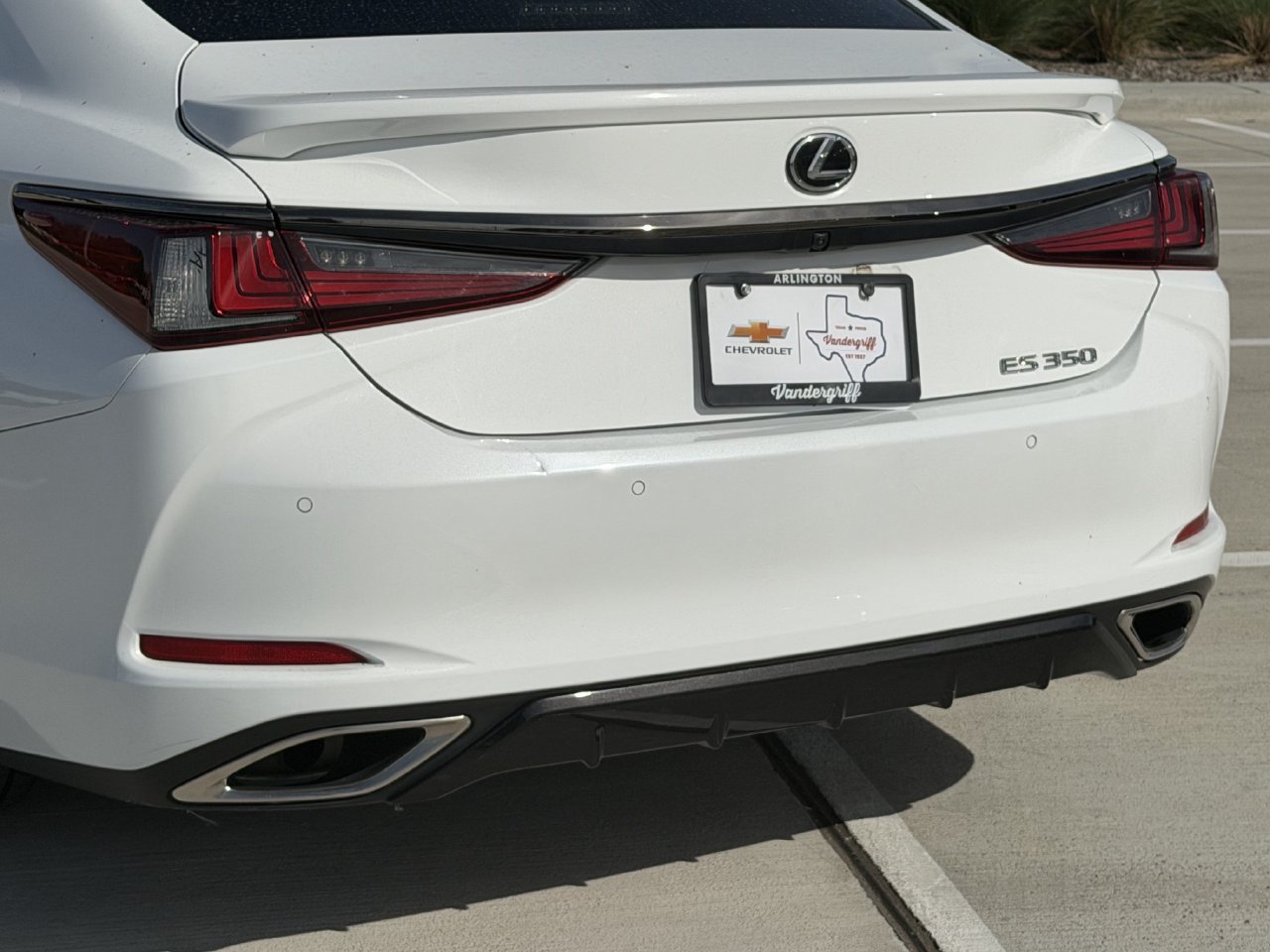 Used 2023 Lexus ES 350 F Sport w/ Accessory Package (Z2) FWD image 6