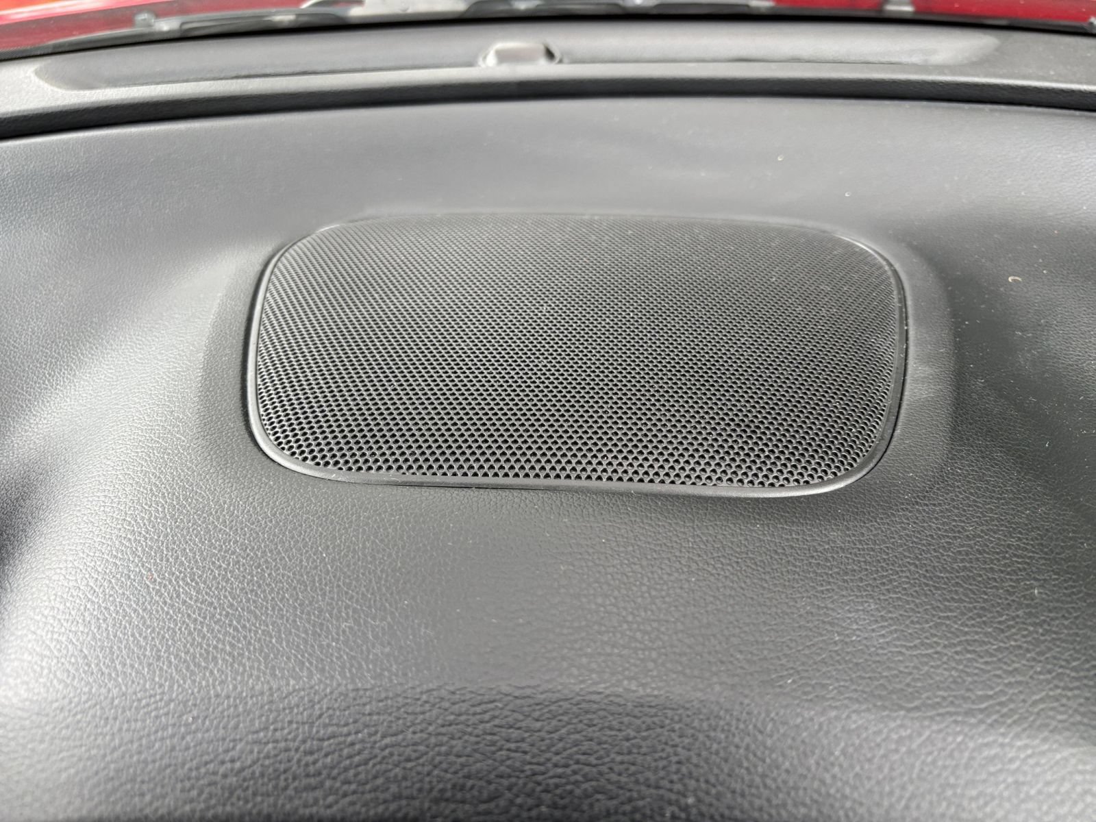 Used 2025 Kia Soul LX w/ LX Technology Package FWD image 16