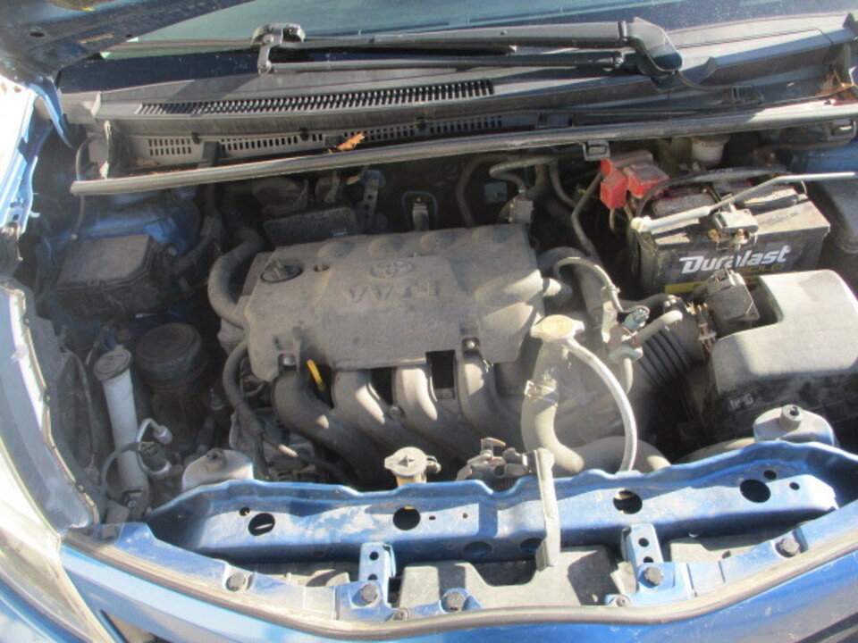 Used 2014 Toyota Yaris LE image 26