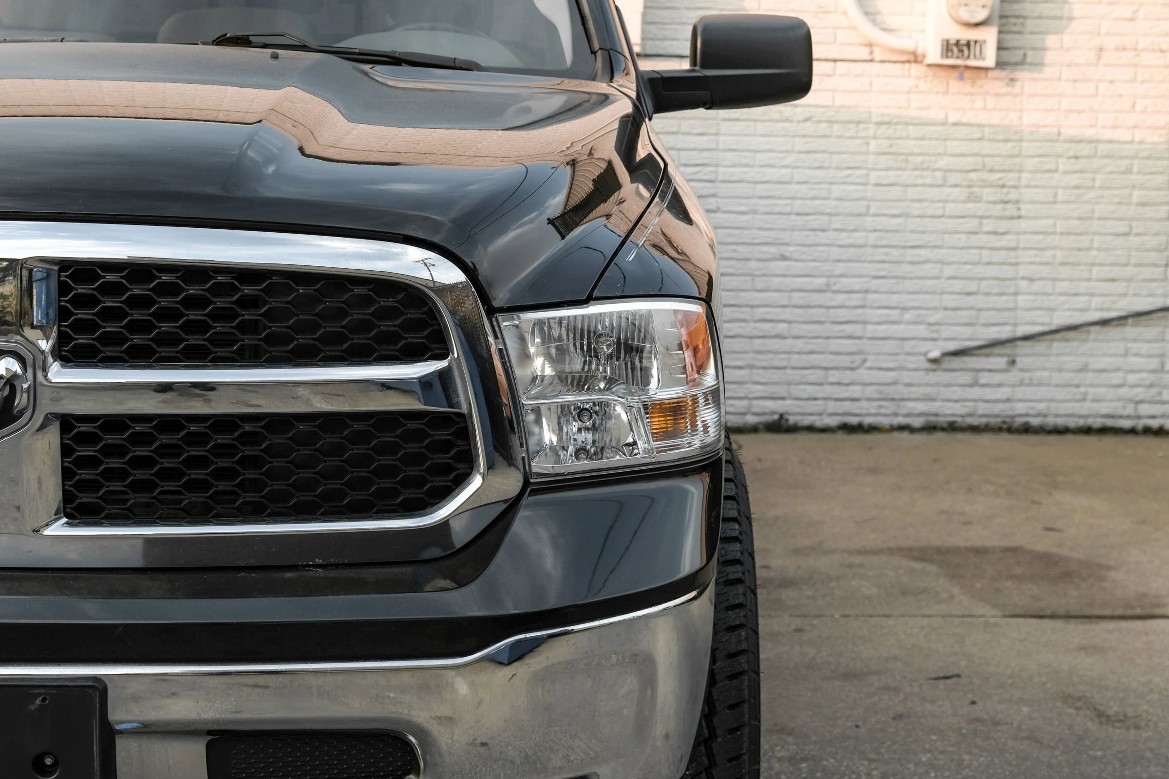 Used 2019 RAM 1500 Classic SLT image 43