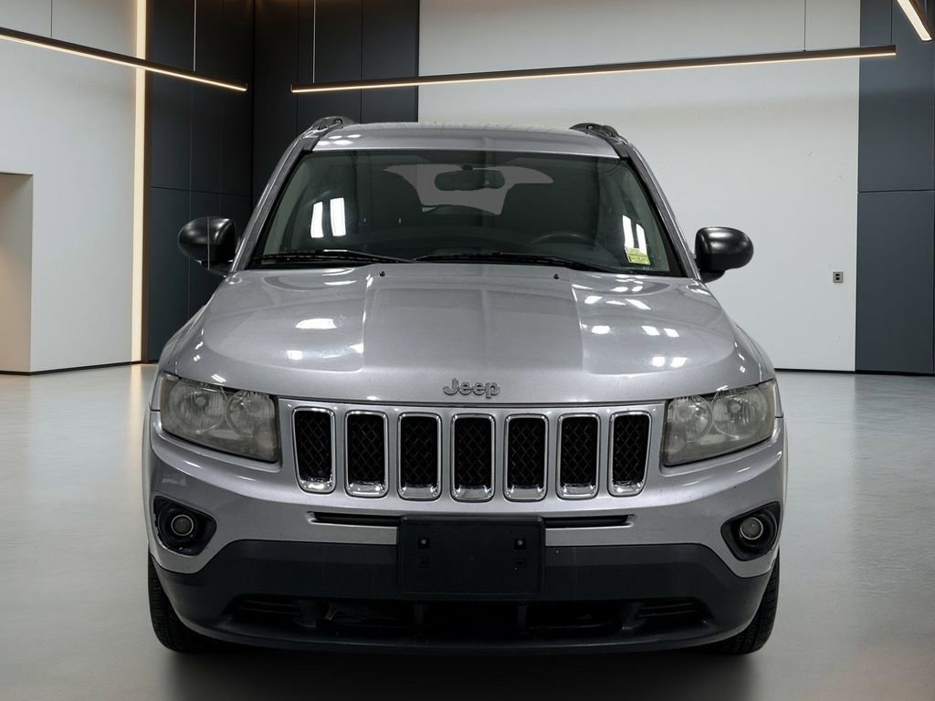 Used 2016 Jeep Compass Sport w/ Power Value Group FWD image 4