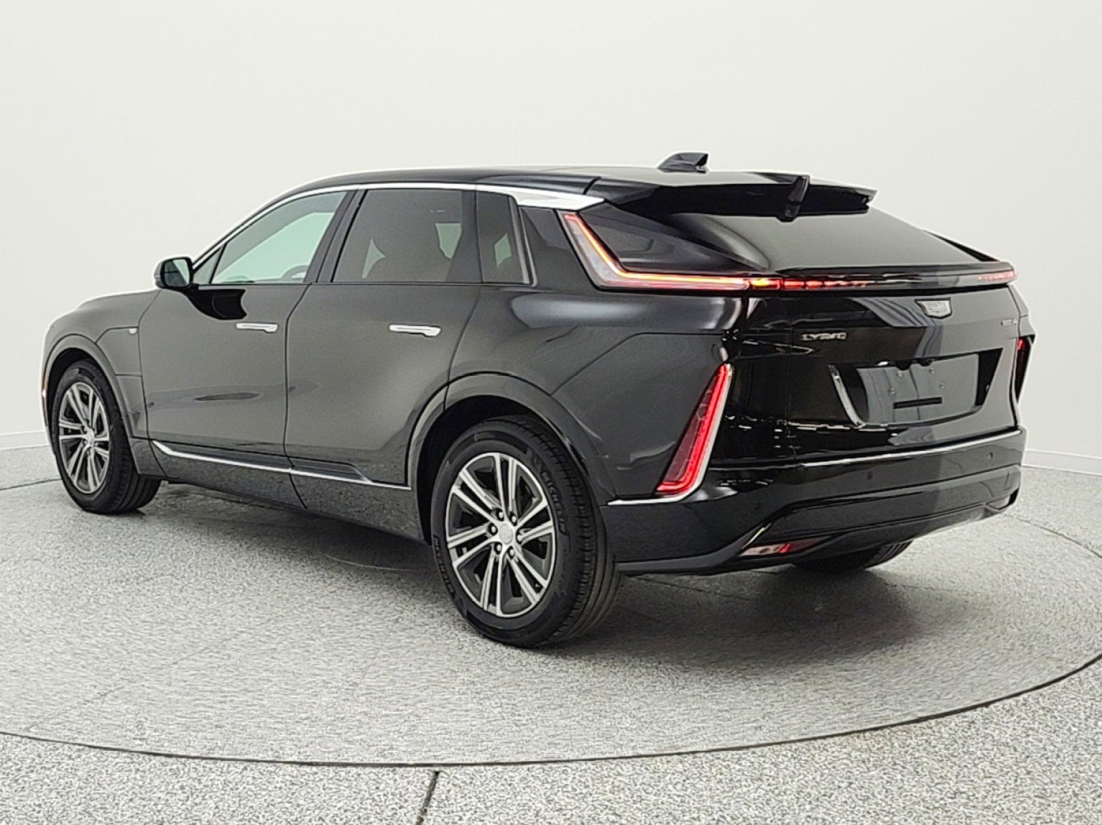 Used 2024 Cadillac Lyriq Luxury image 7