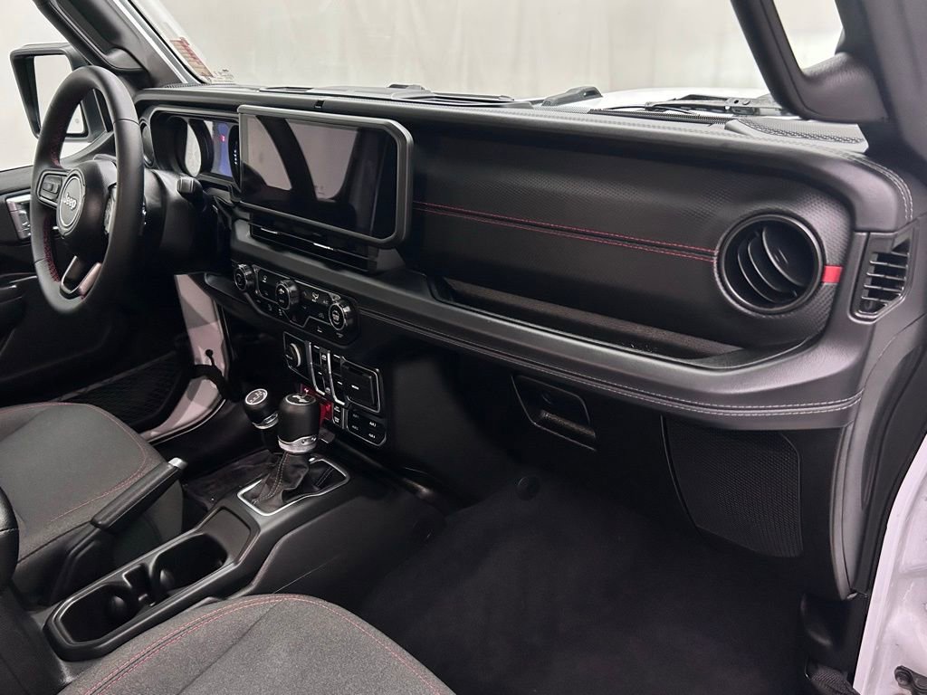 Certified 2025 Jeep Wrangler Unlimited Rubicon image 18