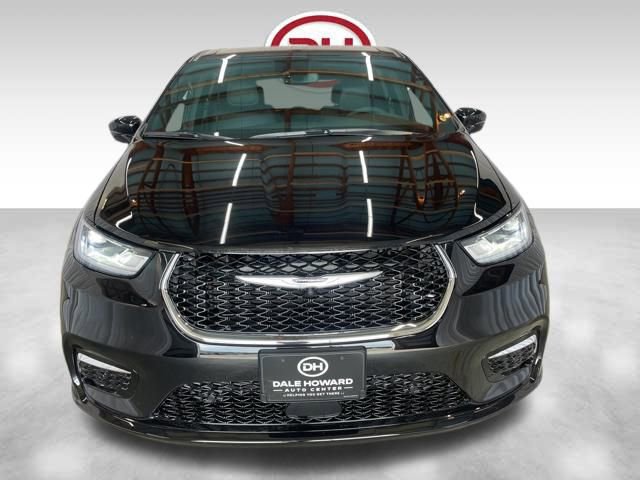New 2026 Chrysler Pacifica Select video 2