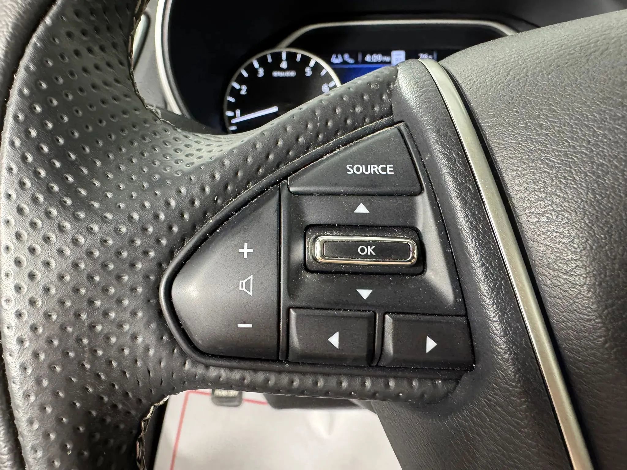 Used 2022 Nissan Maxima SV w/ Floor Mat Group image 15