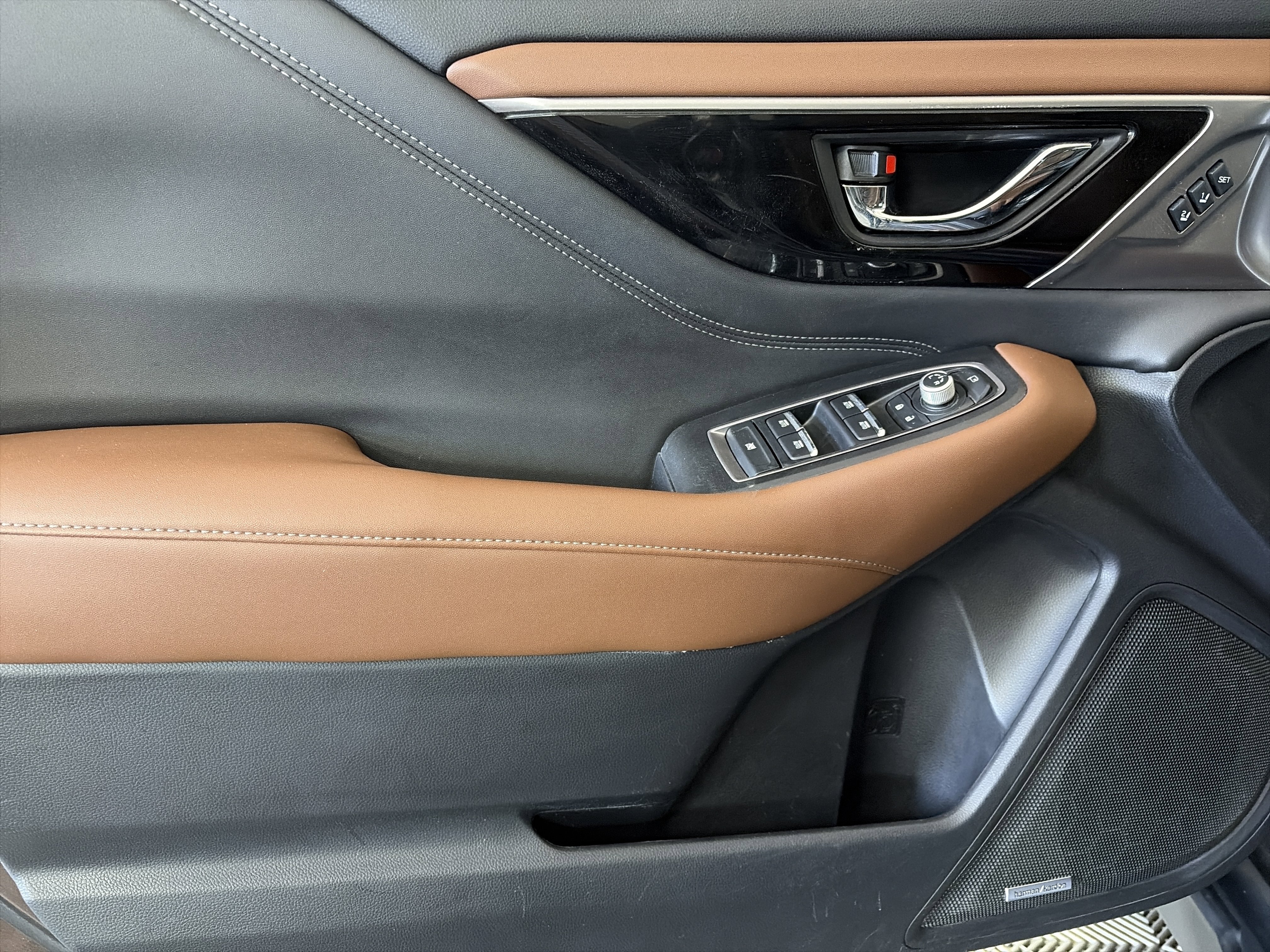 Used 2020 Subaru Outback Touring w/ Popular Package #2 image 14