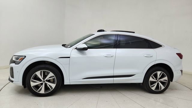 Used 2024 Audi Q8 e-tron Premium Plus w/ Premium Plus Package image 3